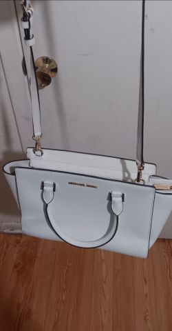 White Purse/Handbag Micheal Kors