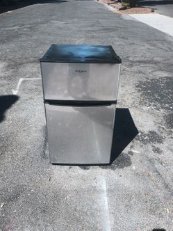 Small whirlpool fridge