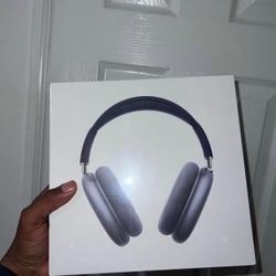 AirPod Maxes