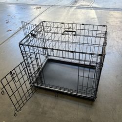 Dog Crate / Very Good Condition ! 