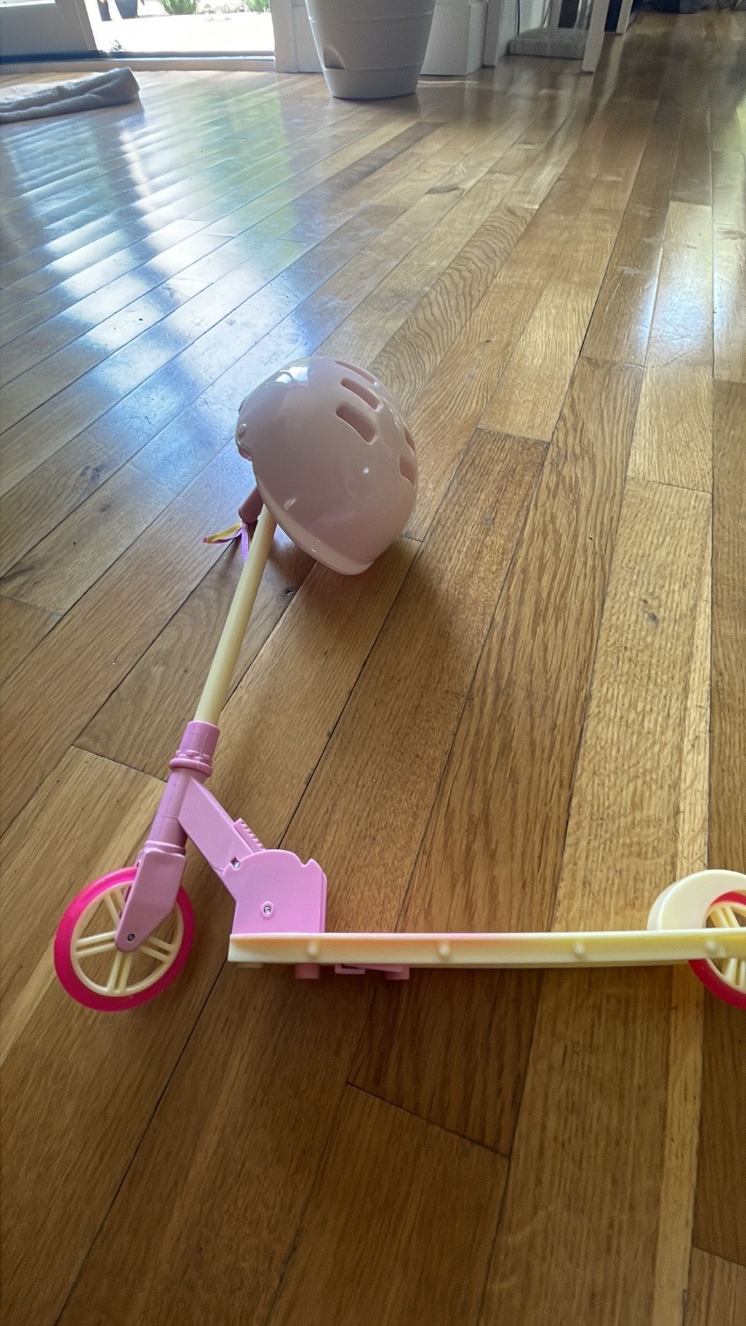 First generation Scooter with Helmet