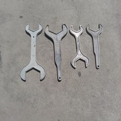 4 Big Wrenches 