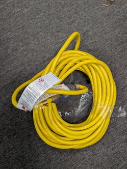 Heavy-Duty Yellow Outdoor Extension Cord – 15A / 125V