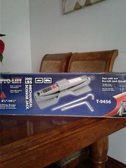 Pro-lift scissor jack (brand new)