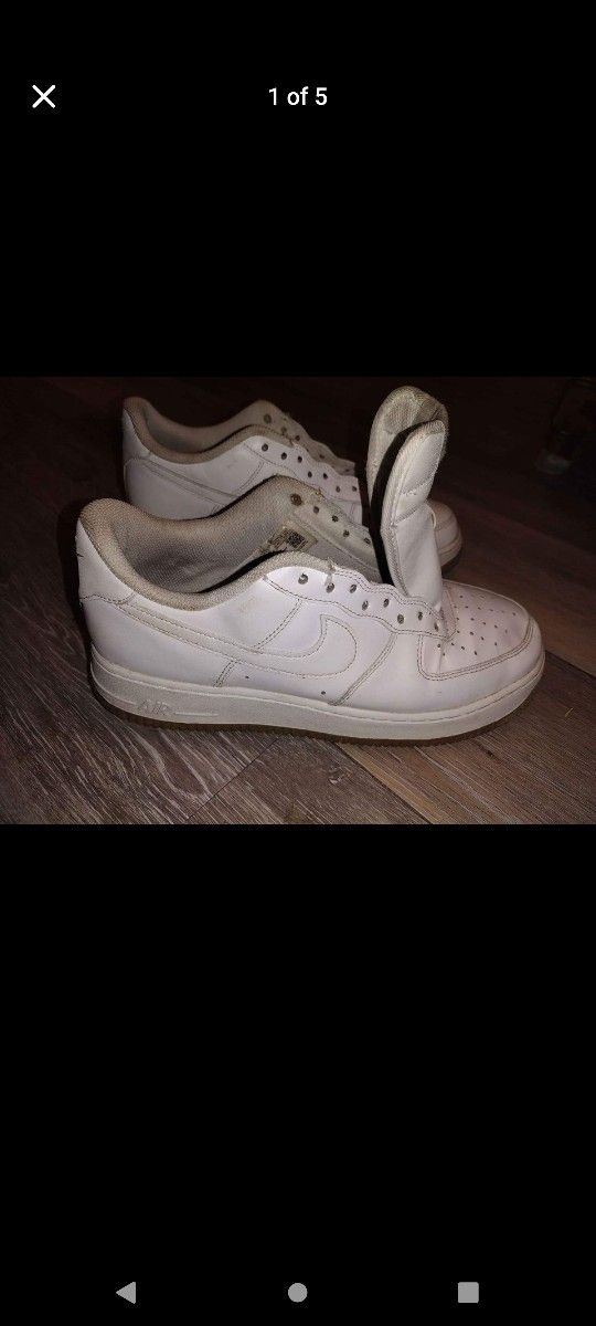 AF1's Size 9.5 Mens