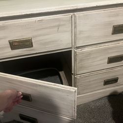 Dresser/ Hidden Cat Litter