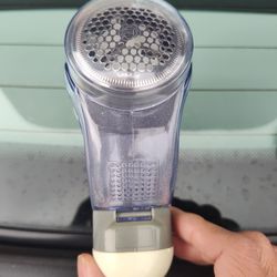 Eddie Bauer Defuzzer Lint Remover 