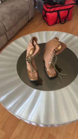 Boots size 39 /9 USA