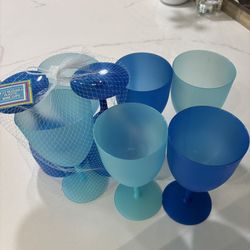 8 Reusable Plastic Wine Cups 