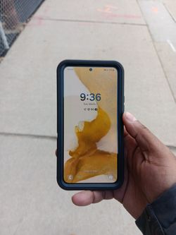 Samsung Galaxy S22 With Otter Box