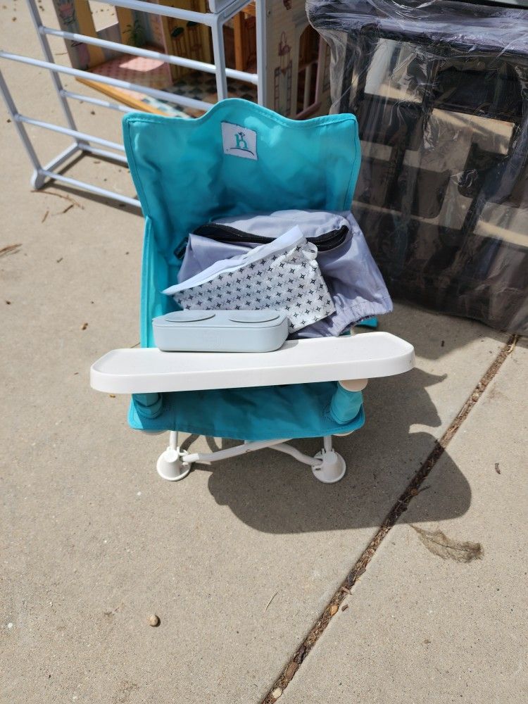 Used Hiccapop Travel Booster Seat w/ tray, foldable, High Chair Blue
