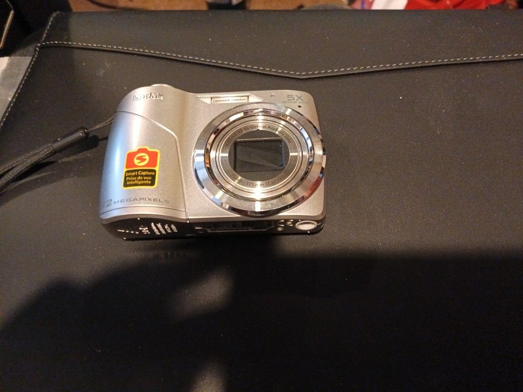 Kodak 12 Mega Pixel 5x Digital Camera C190