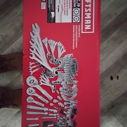 Craftsman  298 piece mechanic tool set