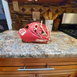 Marucci Infielders Glove 
