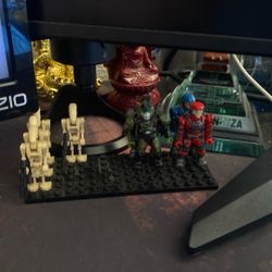 Mega Block Figures And Some Droids 