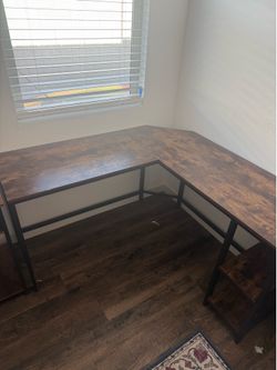 L desk