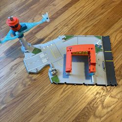 Matchbox Airport Takeoff Playset - Great Condition