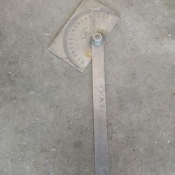 PROTRACTOR