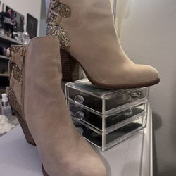 Woman Boots 
