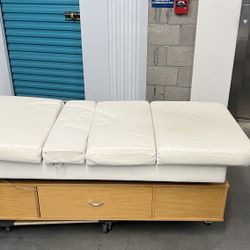 Salon Bed For Free