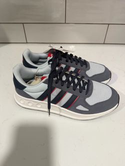 BRAND NEW ADIDAS RUN 84 – MEN’S SIZE 11 – NAVY BLUE / GRAY / RED – NEVER WORN – WITH TAGS