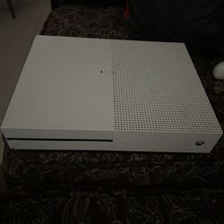 Xbox One S Two Remotes And About 5 Games 