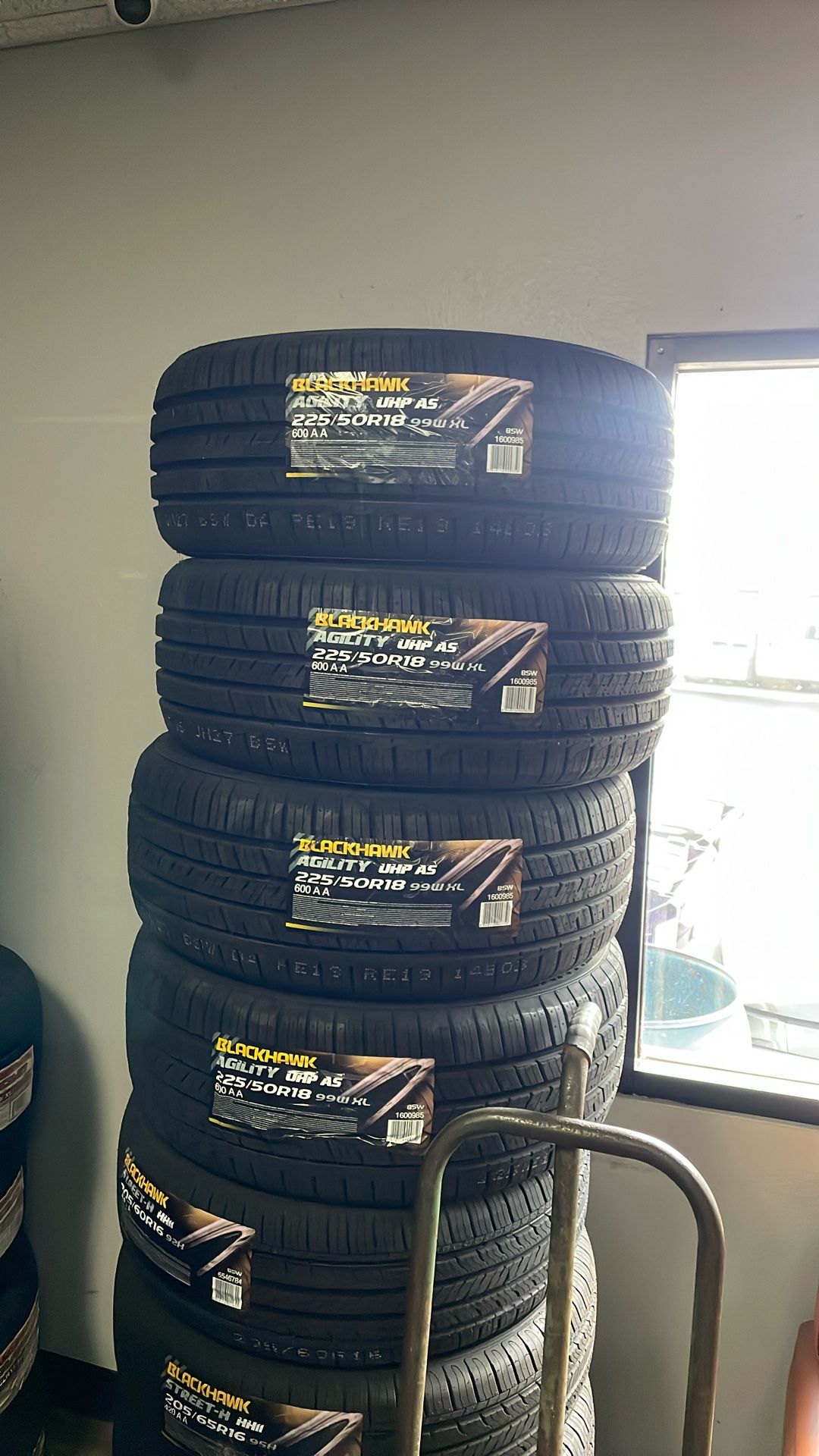 225/50R18 Marca Blackhawk Nuevas Y Garantízadas