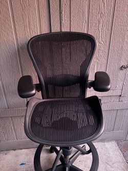 Herman Miller Aeron Chair Stool Size B