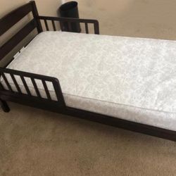wooden toddler bed with mattress 