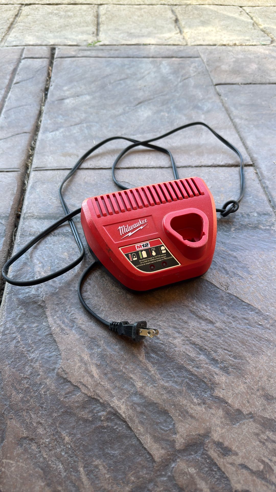 Milwaukee M12 Battery Charger