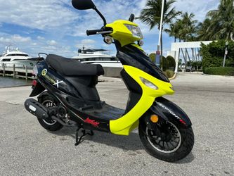 Scooter 50cc Like New