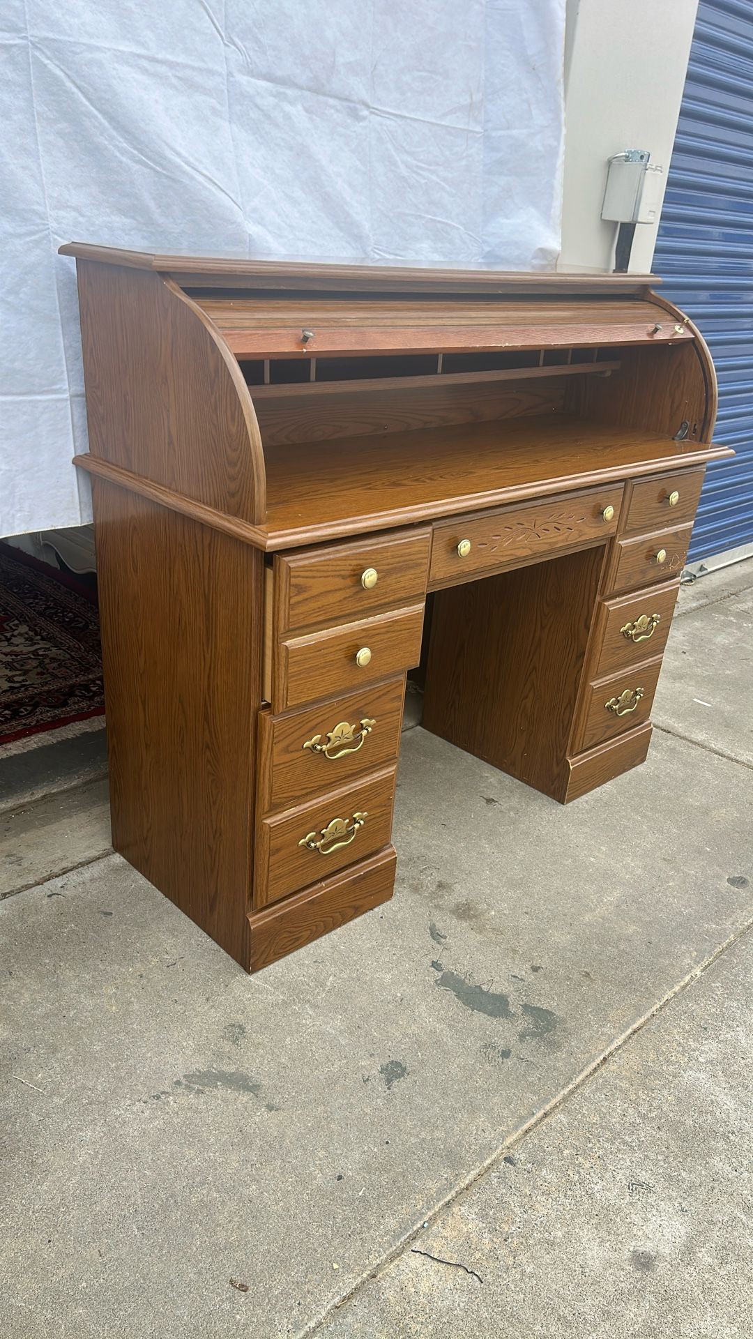 Roll-Top Desk Hutch