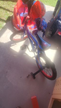 Spider-Man Kids Bike with Training Wheels