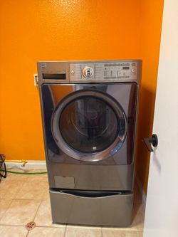 Kenmore Elite Washer + LG Tromm Dryer — $450 for BOTH
Both machines work great with no known issues and are ready to use. Front-load washer and dryer,