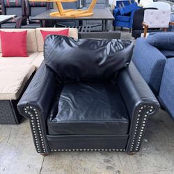 Modern Single Seat Sofa Chair: Black Faux Leather