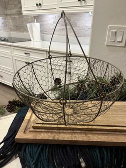 Nice Large Chicken Wire Basket W/ Handles