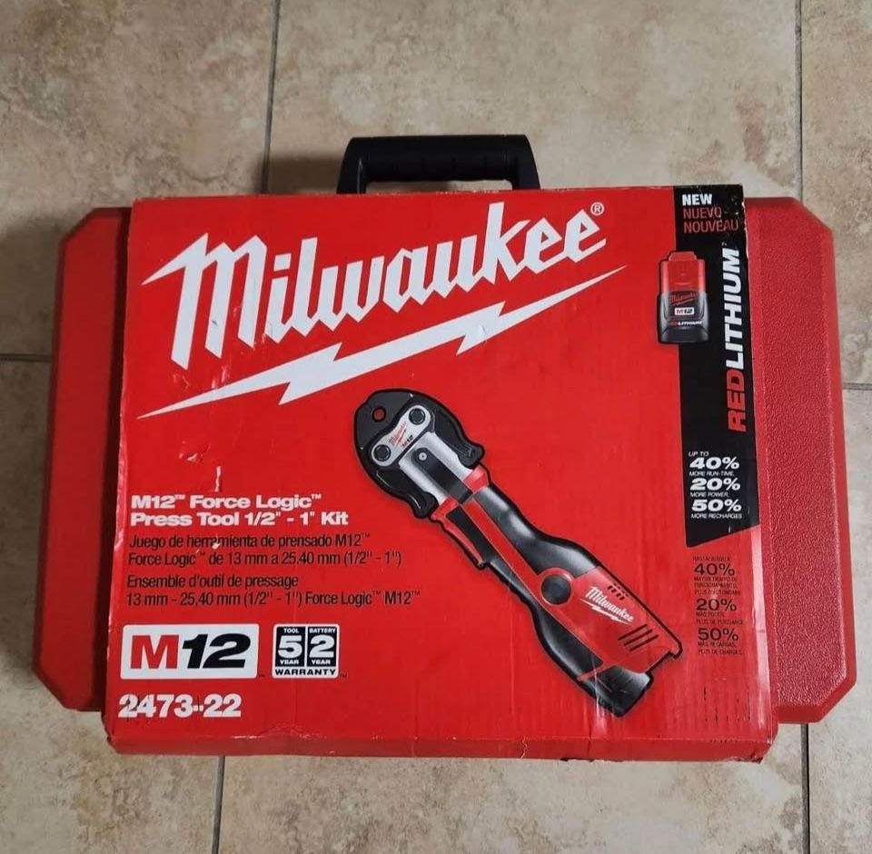 New Milwaukee 2473-22 M12 Force Logic 1/2 "- 1" Cordless Press Tool Kit, New