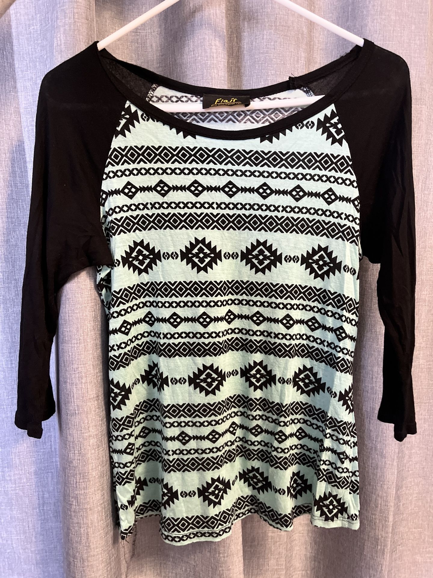 printed 3/4 sleeve baseball tee