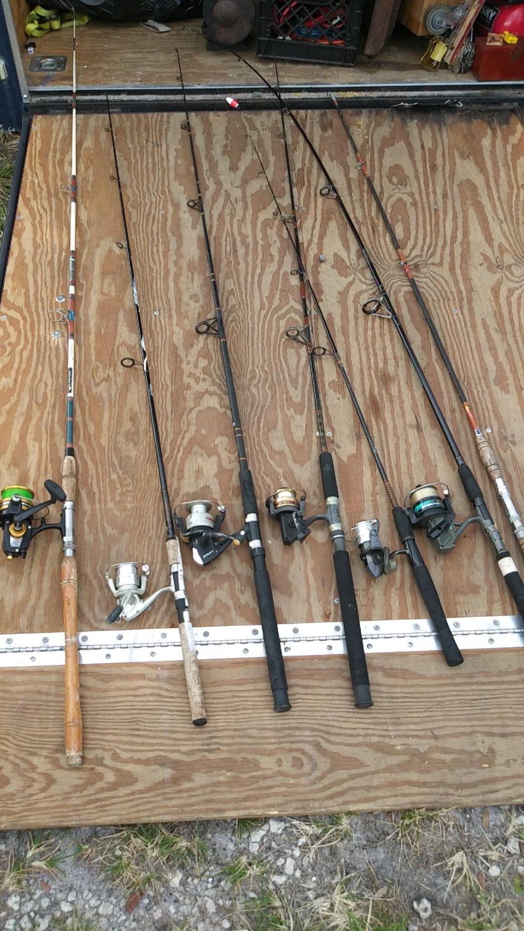 7 Fishing rods/reels