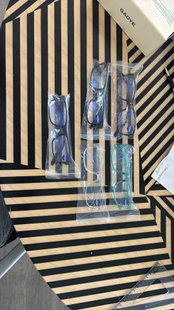 Blue light blocking reading glasses
