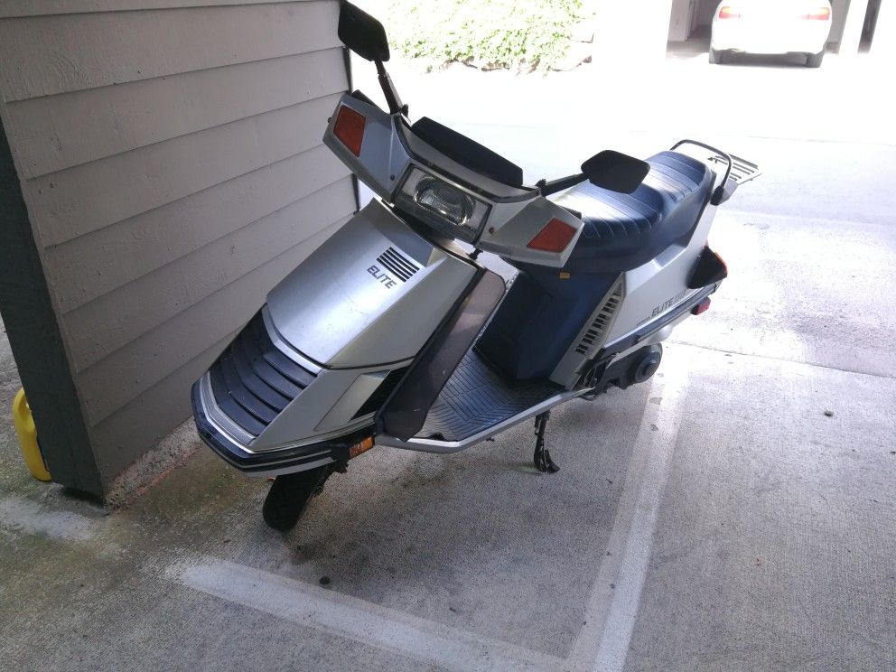 1985 Honda Elite 150 scooter