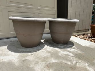 ✨Set of Large Outdoor Planters✨