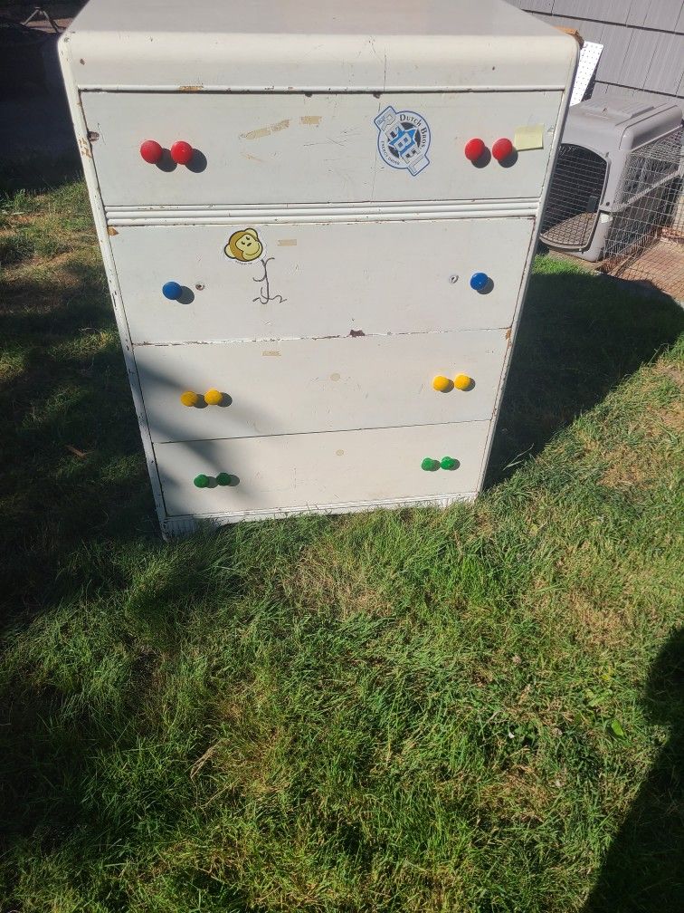 Solid Wood Dresser 4 Drawers