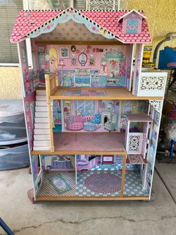 Doll house