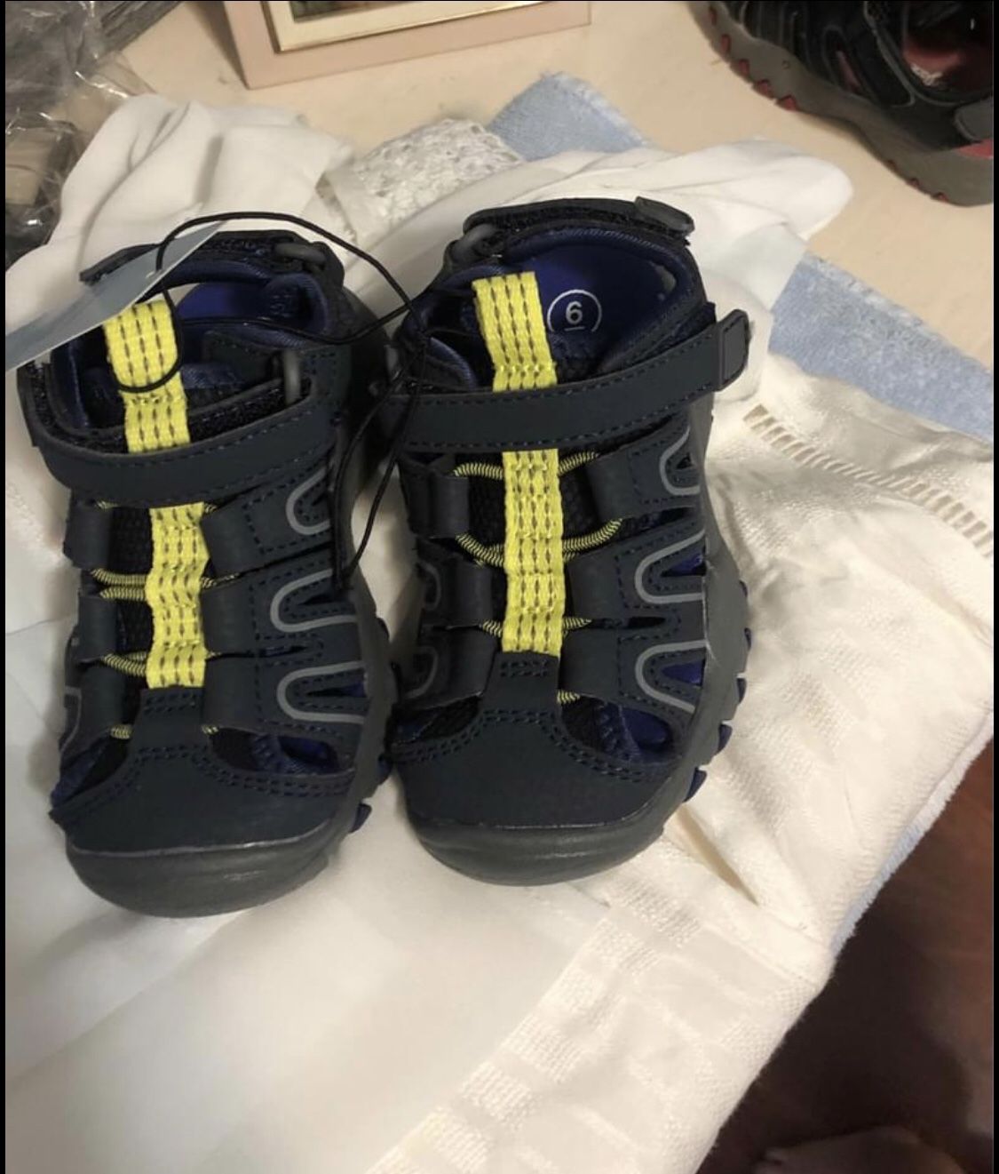 Toddler hiking sandals 