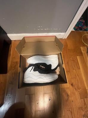 Air Jordan’s 10 retro “I’m back”