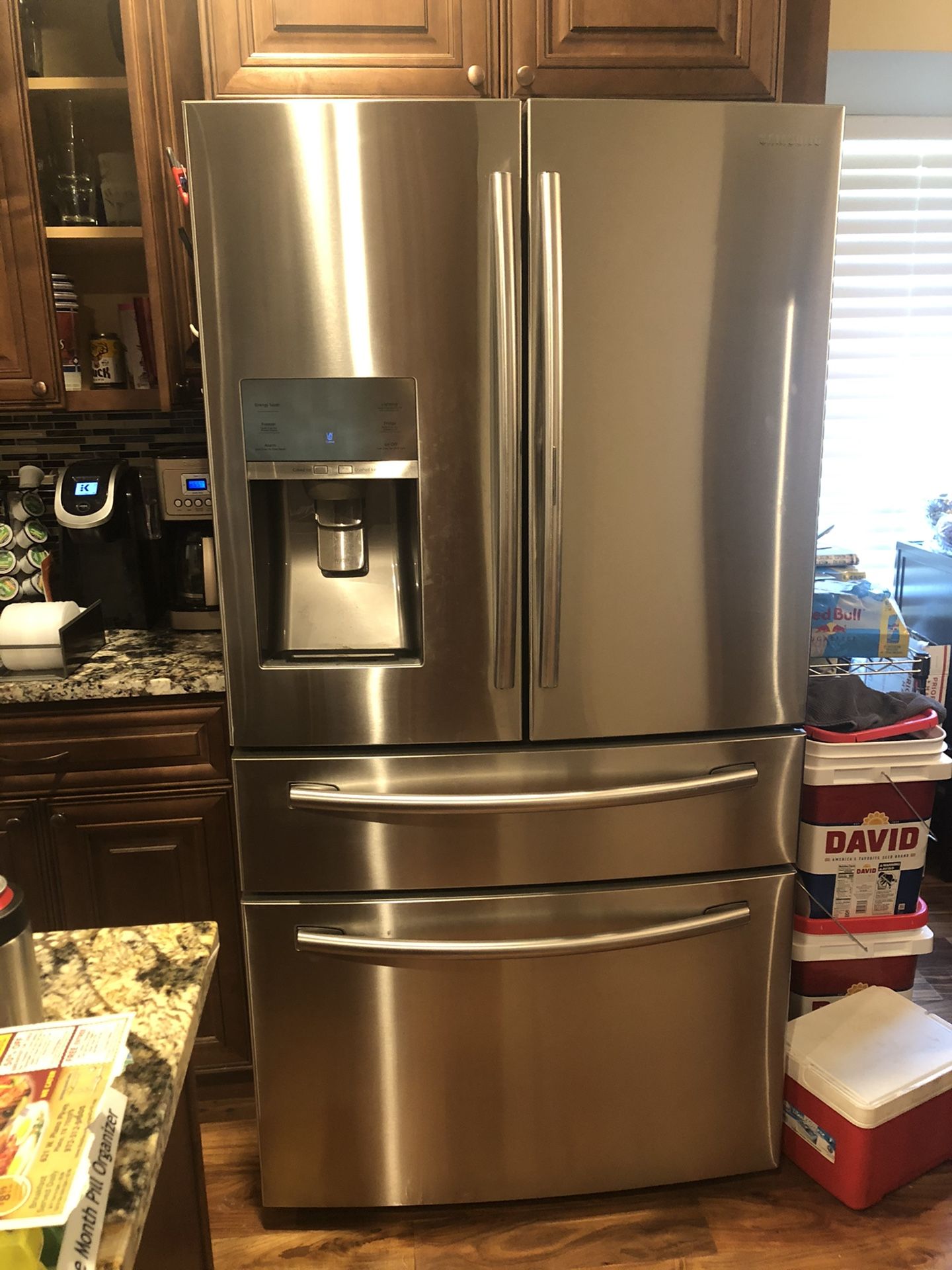Nice Samsung 30 cubic foot stainless refrigerator 3 years old