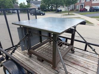 Welding table
