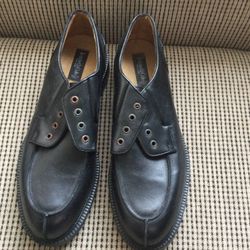 New. Kenneth Cole New York ( Pick Up Only )