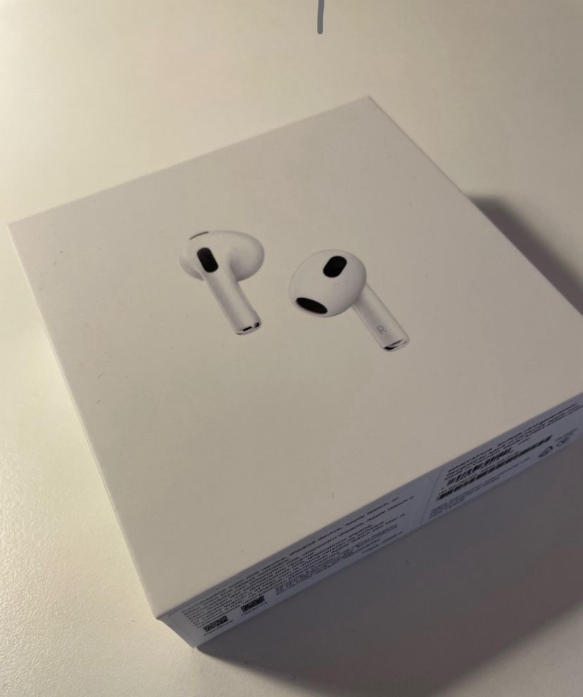 AirPods Gen 3